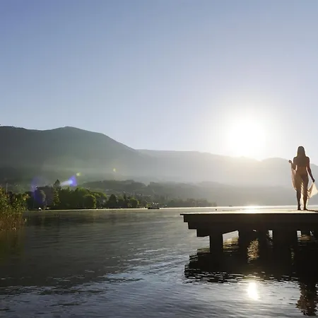 Mobile In Carinthia With Pool