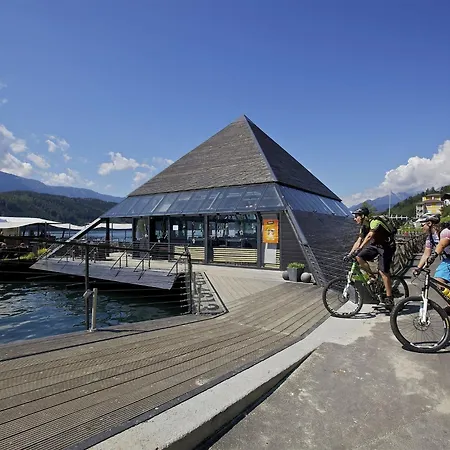 Mobile In Carinthia With Pool